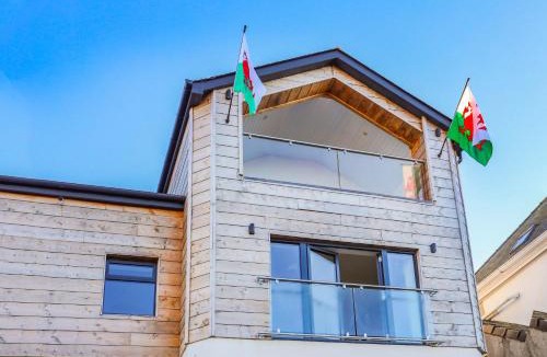 Bont Newydd Apartment | Bryn Min Manton Penthouse