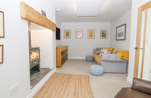 Malltraeth House | Bryn Tirion