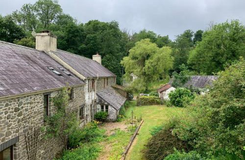 Pentrefelin House | Bryn y Cadno
