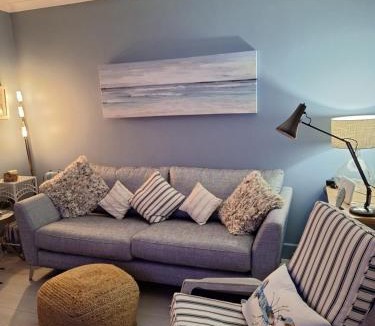 Llansantffraed House | Brynarfor near Aberaeron