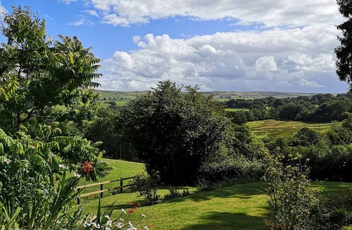 Llanfair Caereinion Cottage | Brynderwen