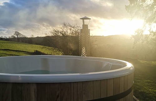 Llanfair Caereinion Cottage | Brynderwen