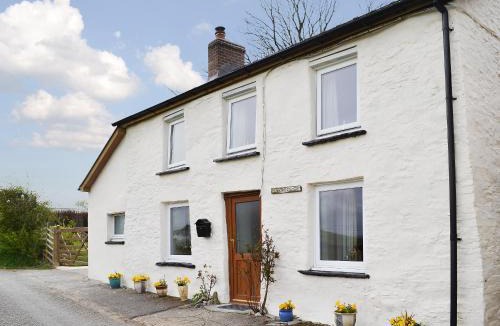 Glandyfi House | Bryntrisant