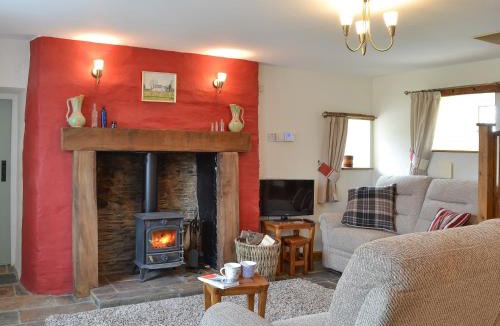 Glandyfi House | Bryntrisant