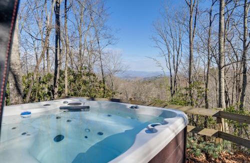 Bryson City House | Bryson City Cabin: Deck & Mountain-View Hot Tub