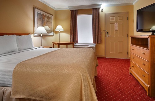 Mount Airy Hotel | Bryson Inn