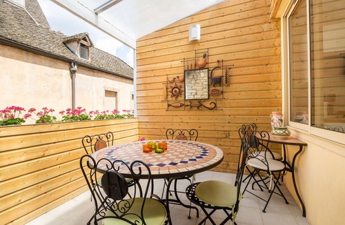 Beaune City Centre Apartment | BSH - Beaune Rousseau - Parking included