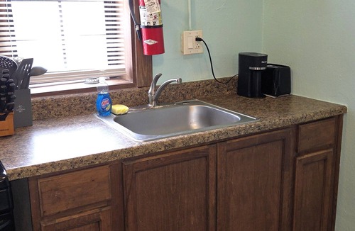 Shibui Sands Apartment | BSI112-Studio with Shared Pool, Walk to Beach, Sleeps 2 Adults/2 Kids, Dogs OK!