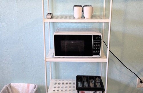 Shibui Sands Apartment | BSI112-Studio with Shared Pool, Walk to Beach, Sleeps 2 Adults/2 Kids, Dogs OK!
