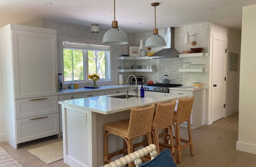 Nantucket Cottage | Btw Cisco&Town!Immaculate!2bed2.5 bath.AC!Large deck!Outdoor shower!Peaceful!