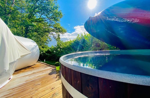 Saint-Sever-Calvados Hotel | BUBBLE with private spa (4 peoples)