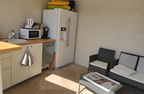 Montmiral Cabin | Bubbles at the Mirabilis domains