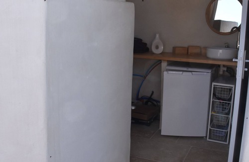 Montmiral Cabin | Bubbles at the Mirabilis domains