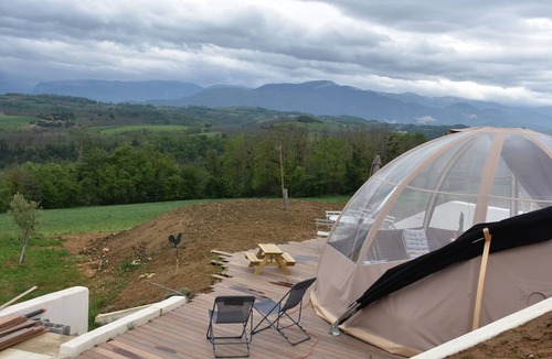 Montmiral Cabin | Bubbles at the Mirabilis domains