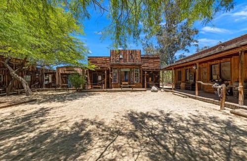Desert Hot Springs Villa | Bubbling Wells Oasis - 107 Acre Private Adventure