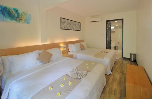 Pulau Perhentian Kecil Hotel | BuBu Long Beach Resort