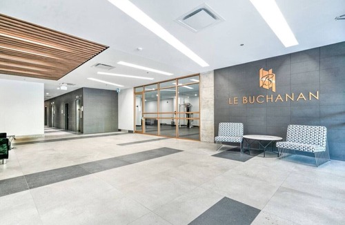 The Triangle Apartment | Buchanan *305* - Luxe Loft+Gym