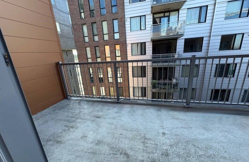 The Triangle Apartment | Buchanan *605* - Midtown Luxe Loft + gym
