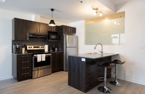 The Triangle Apartment | Buchanan *609* - Midtown Luxe Loft + gym