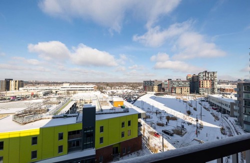 The Triangle Apartment | Buchanan *609* - Midtown Luxe Loft + gym