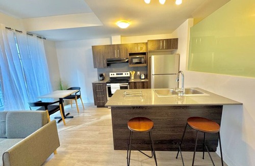 The Triangle Apartment | Buchanan *705* - Midtown Luxe Loft + gym