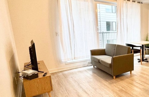 The Triangle Apartment | Buchanan *705* - Midtown Luxe Loft + gym