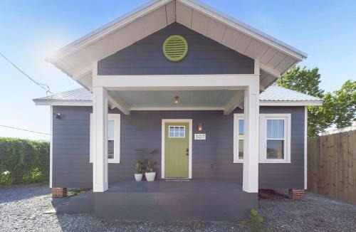 Downtown House | Buchanan Bungalow - Eclectic Mid-Mod Design DT