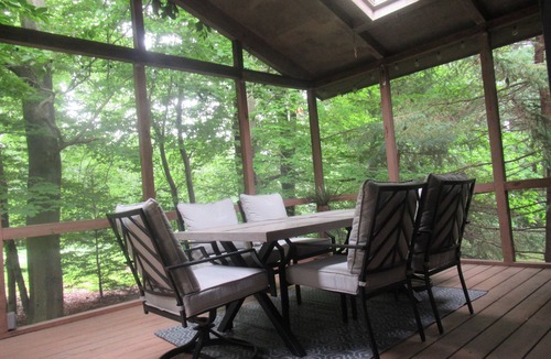 Buck Hill Falls Villa | Buck Hill Falls home sits on golf course