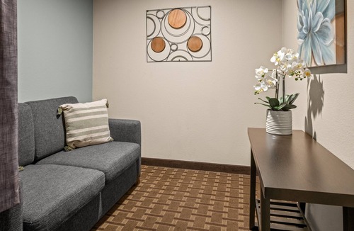 Groveland Hotel | Buck Meadows Lodge