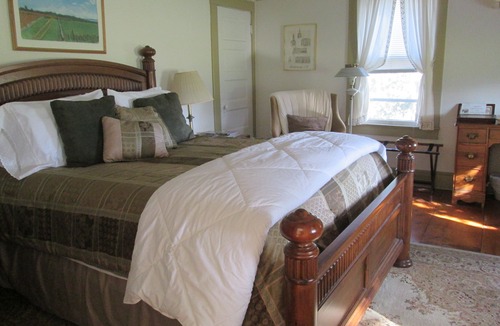 Montgomery Bed & Breakfast | Buck's Homestead B&B