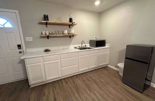 Gilmer Apartment | Buckeye Retreat Summa