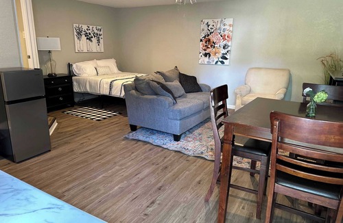 Gilmer Apartment | Buckeye Retreat Summa