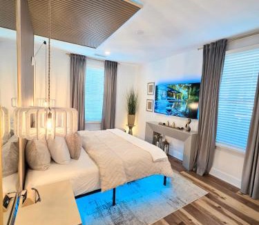 Garden Hills Apartment | Buckhead Luxury Stay with Mood Lighting and Free Parking