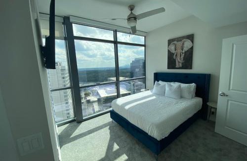 North Buckhead Apartment | Buckhead Penthouse in the Sky