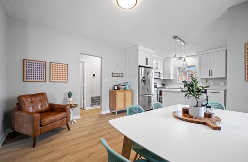 Buckroe Beach House | Buckroe Beach House ~ Walk to Beach/Only 3 Blocks! Close to VA Hospital!