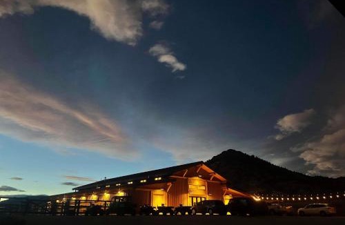 Park County House | Buckskin - Lorrayne Ranch