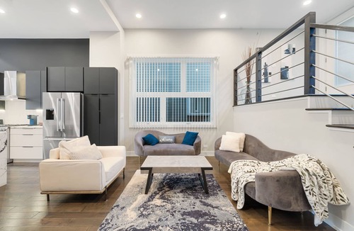 West Bucktown House | Bucktown Home - Rooftop Deck, Game Rm, & Garage