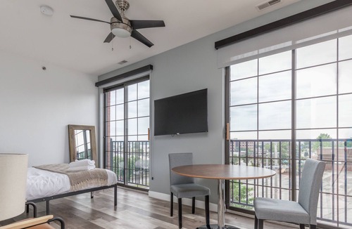 Soulard Apartment | Bud Brewery + Eats | Pool & Gym | Zencity