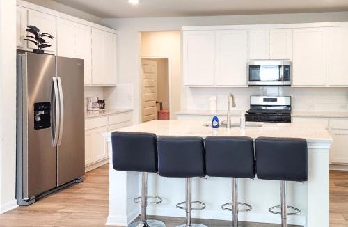 Buda House | Buda Business-Ready House: Office, Home Gym & Yard