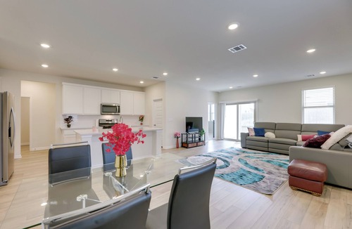 Buda House | Buda Business-Ready House: Office, Home Gym & Yard