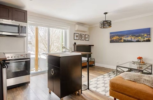 Perth Apartment | Budapest - European style deluxe oasis facing the historic Tay River Basin