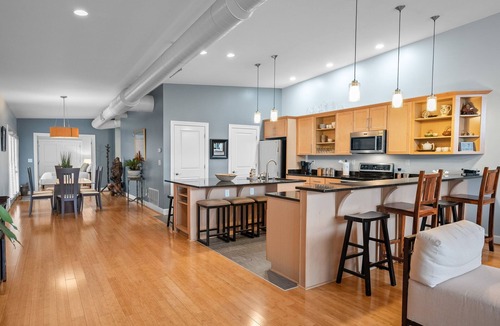 Tyler Park Condo | Buddha's Bungalow above the Highlands