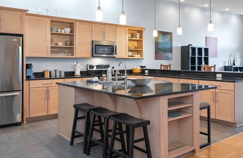 Tyler Park Condo | Buddha's Bungalow above the Highlands