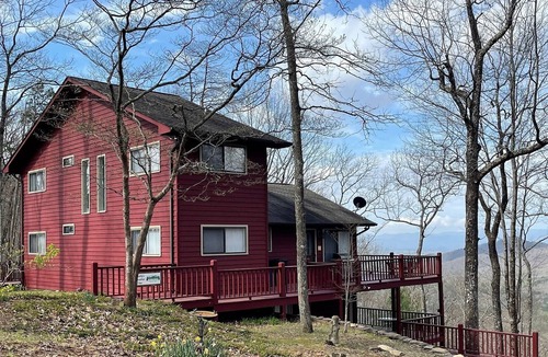 Unaka Ski Chalet | Buddy's Mountain View - mountain views
