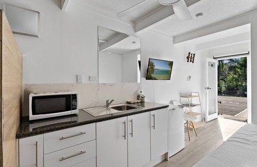 Tanawha Hotel | Buderim Fiesta Motel