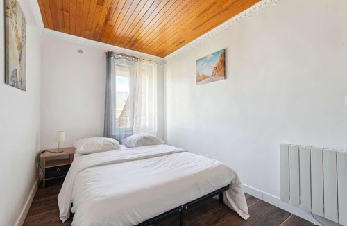 Charleville-Mezieres Apartment | Budget apart city centre with parking