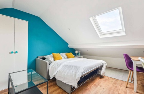 Charleville-Mezieres Apartment | Budget apart city centre with parking