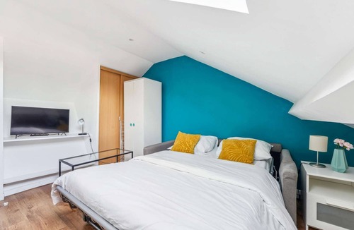 Charleville-Mezieres Apartment | Budget apart city centre with parking