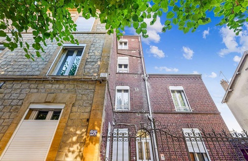 Charleville-Mezieres Apartment | Budget apart city centre with parking