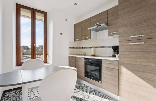 Charleville-Mezieres Apartment | Budget apart city centre with parking